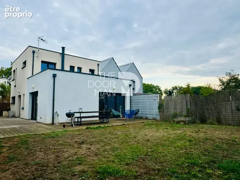 Maison 53000 - photo 12