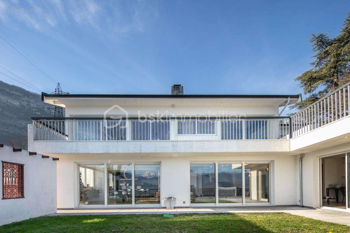 Maison à VARCES-ALLIERES-ET-RISSET