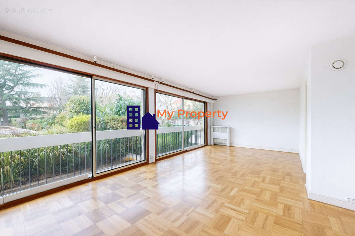 Appartement à SAINT-GRATIEN