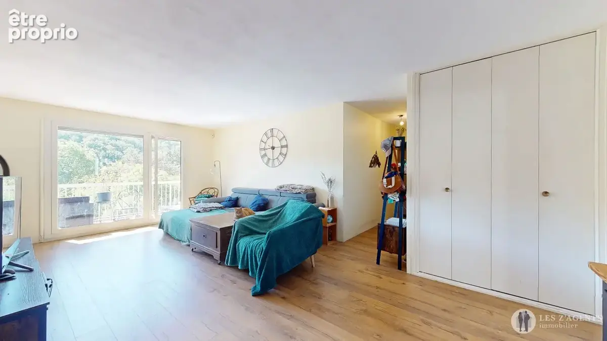 T4 de 83 m² avec deux balcons résidence les essarts - photo 2