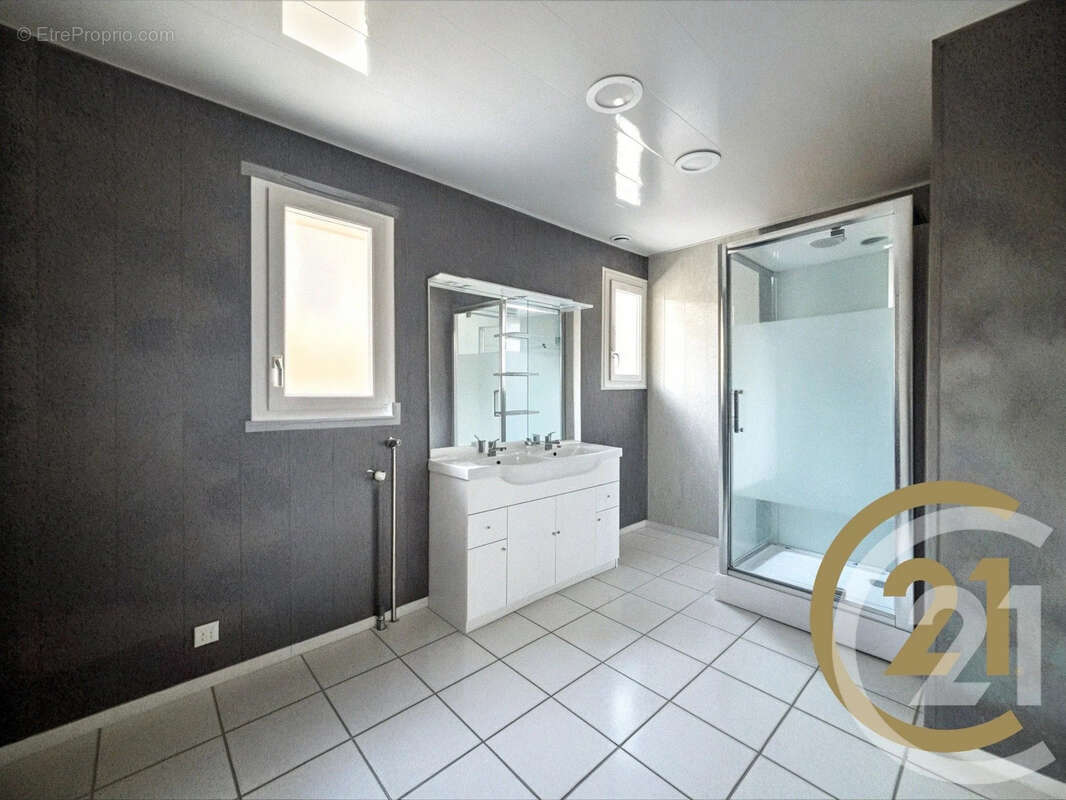 Appartement à ECHALAS