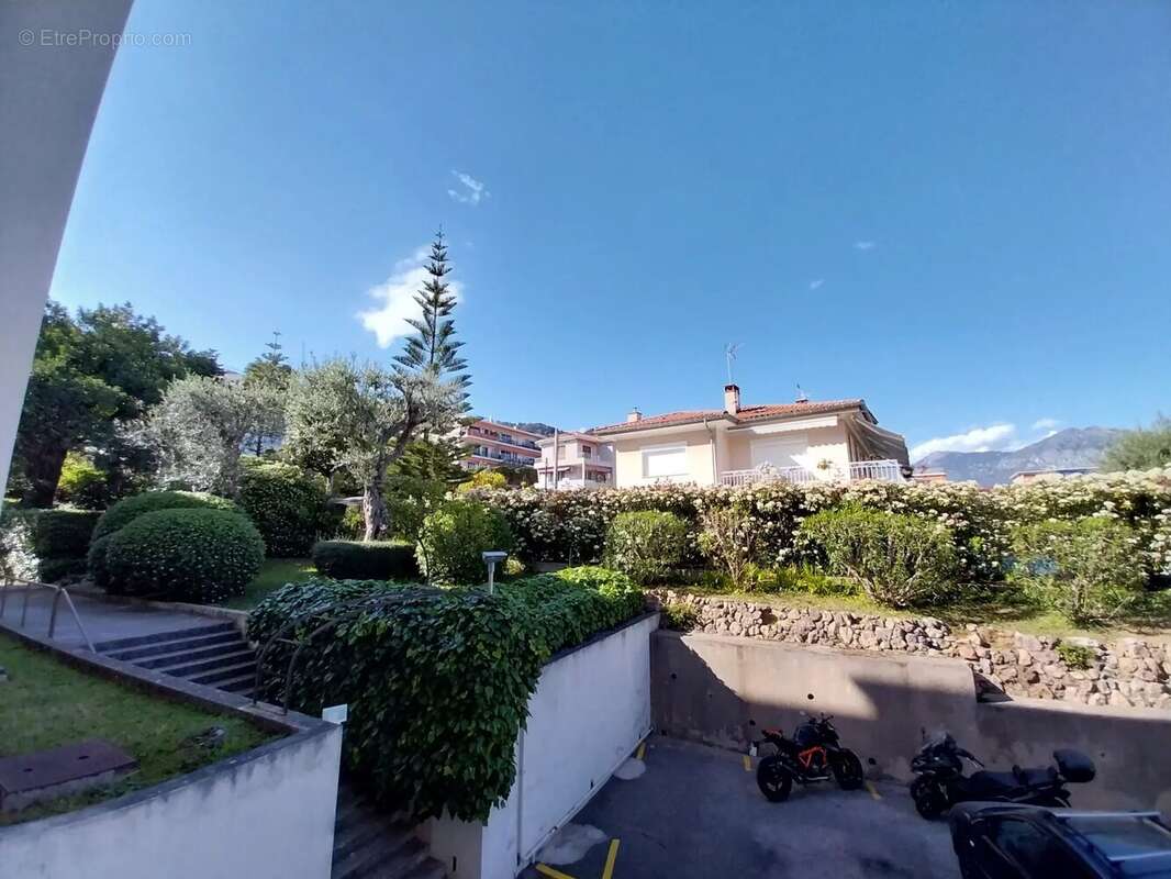 Appartement à ROQUEBRUNE-CAP-MARTIN