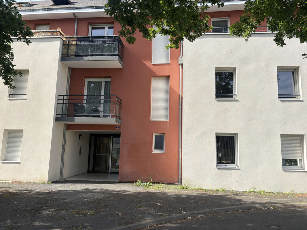 Appartement à AVRILLE