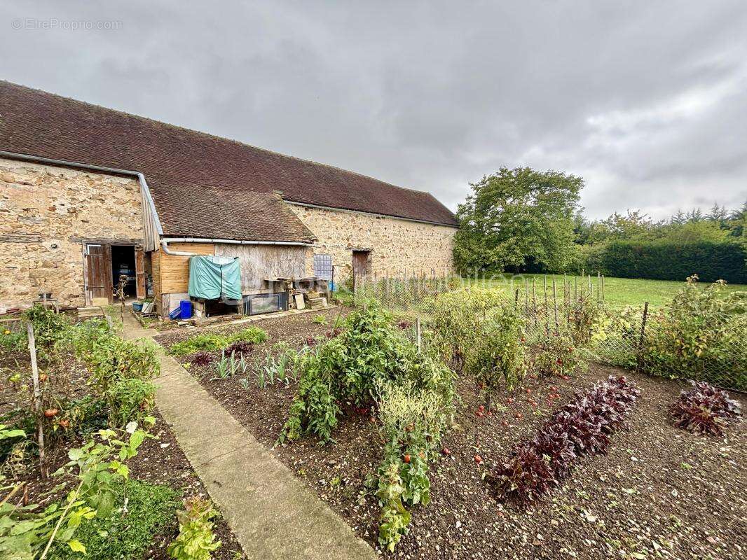 Maison à SAINT-MAURICE-AUX-RICHES-HOMMES