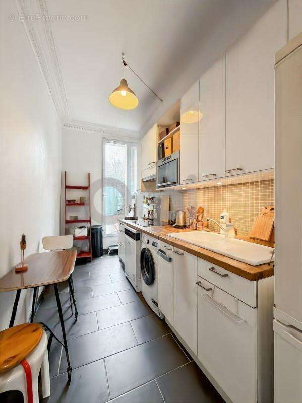 Appartement à PARIS-20E