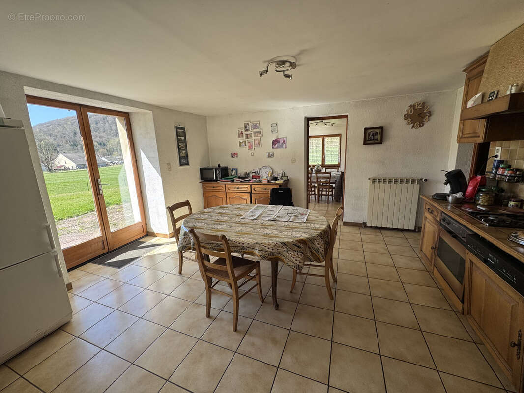 Maison à SAINT-BRESSON