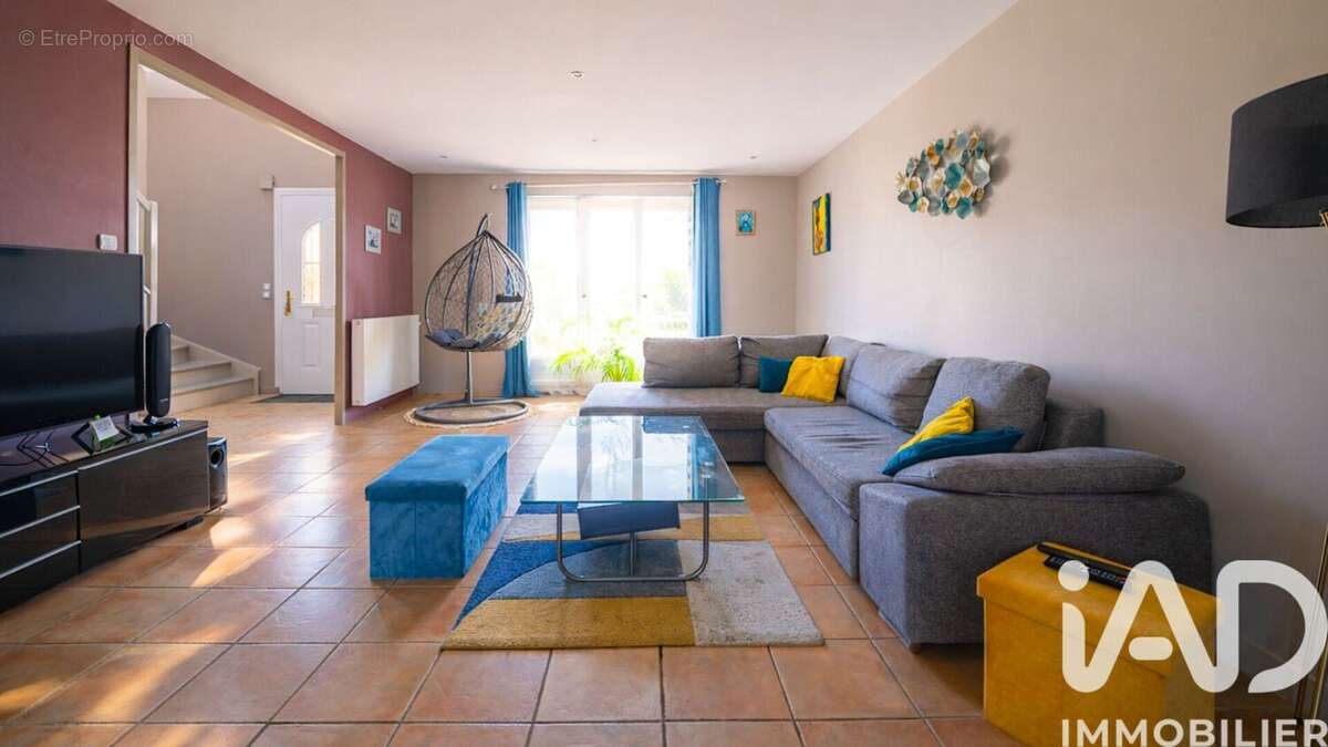 Photo 2 - Maison à SAINT-SATURNIN