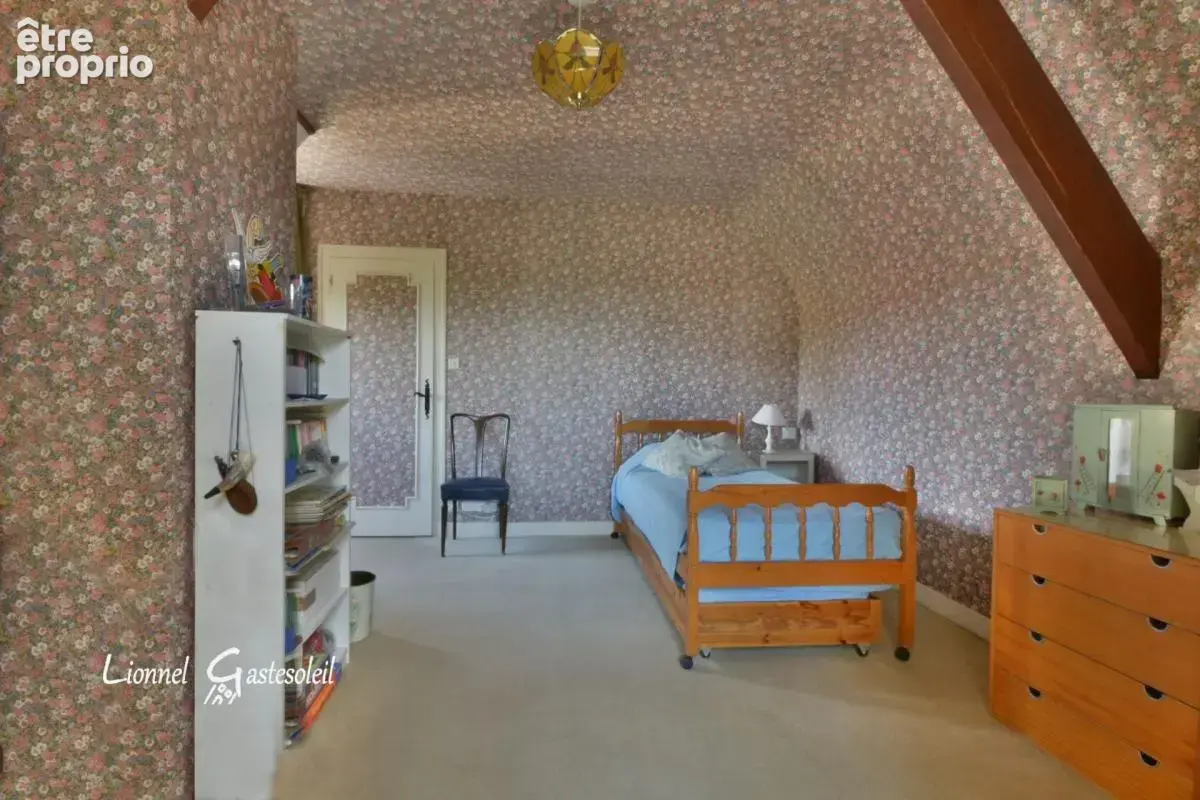 Périgourdine idéalement située 5 chambres sur un beau terrain Paysager à Pineuilh (33) - photo 18