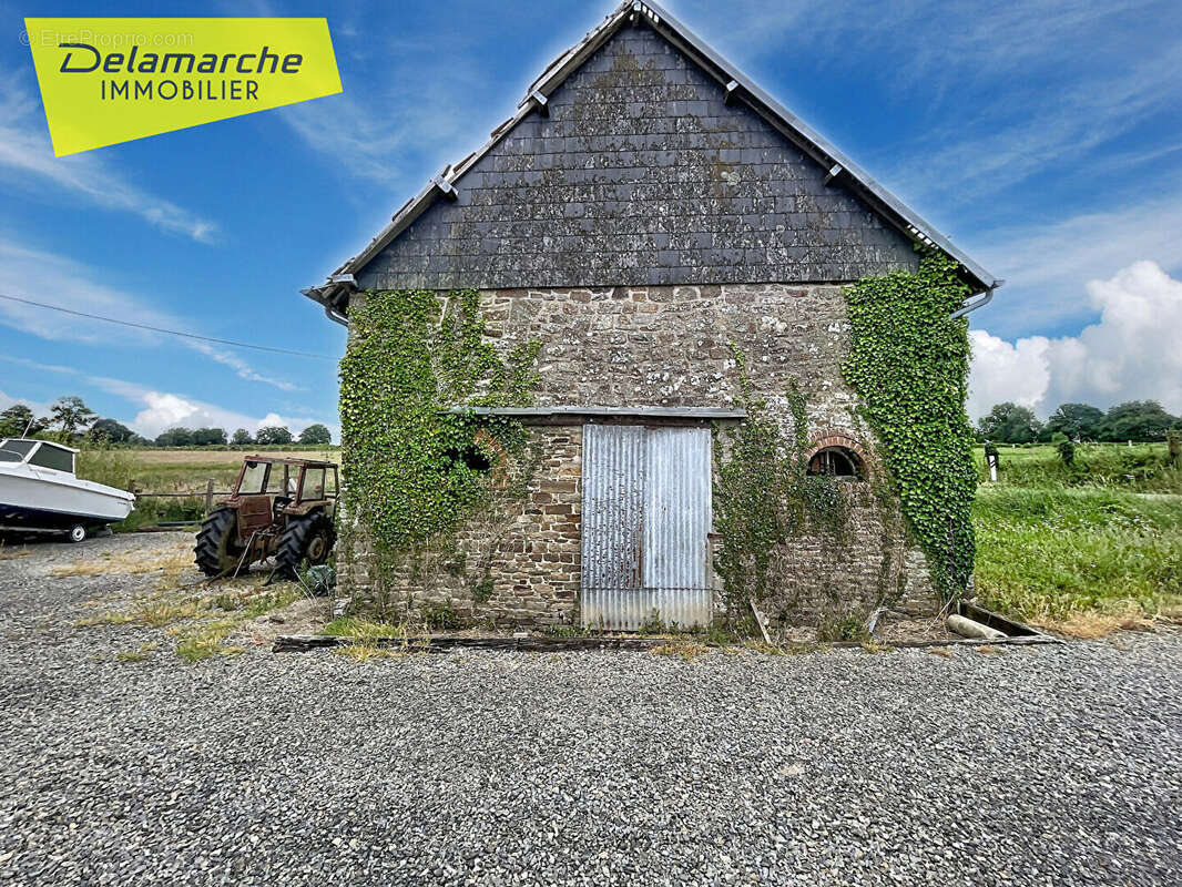 Maison à SAINT-SAUVEUR-LA-POMMERAYE