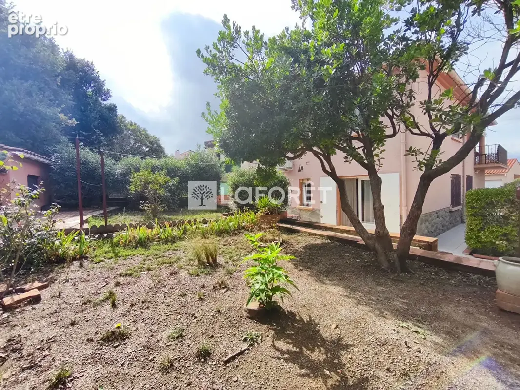 Maison avec deux appartements, jardin, terrasse et garage, idéale pour un projet familial ou locatif - photo 23