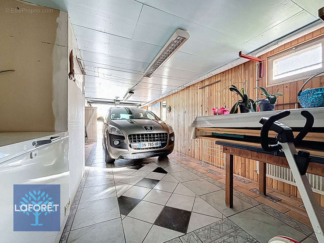 Maison à FOUGEROLLES-DU-PLESSIS