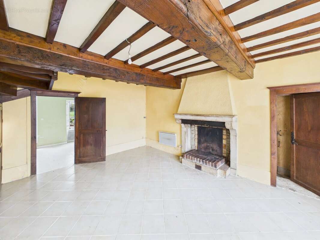 Maison à MONT-SAINT-JEAN