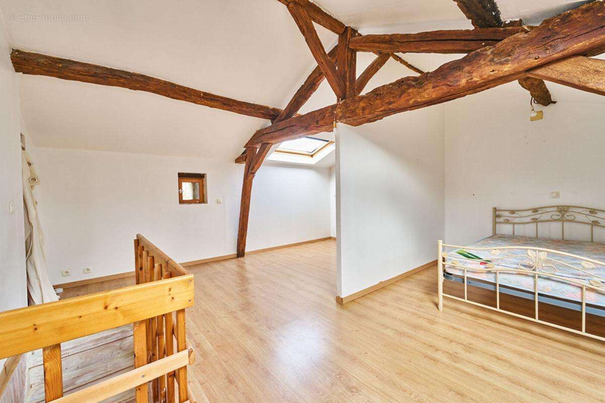 Maison à MORTAGNE-SUR-SEVRE