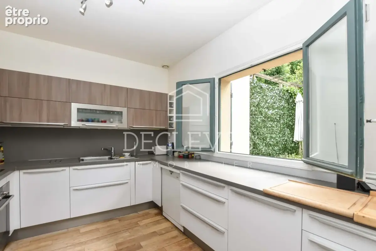 Maison familiale avec studio indépendant et sous-sol total - Lisière de forêt - ORGEVAL - photo 7
