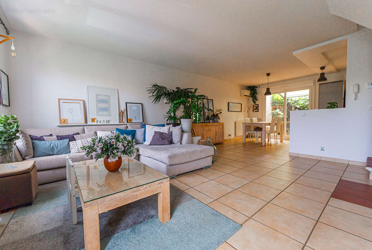 Maison à MANDELIEU-LA-NAPOULE