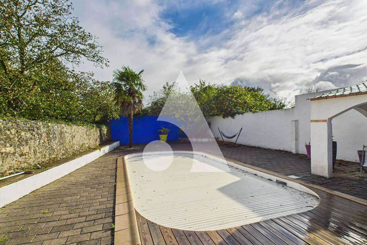 Demeure bourgeoise de 330m² habitables - photo 13