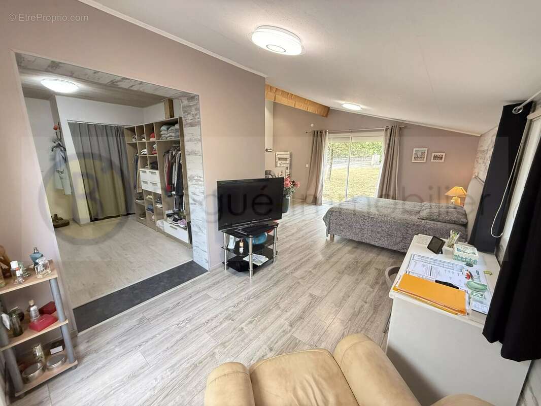 Maison T5 au coeur de la commune de Brax - photo 6