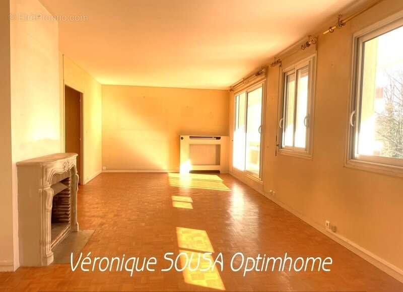 Appartement à MAREIL-MARLY