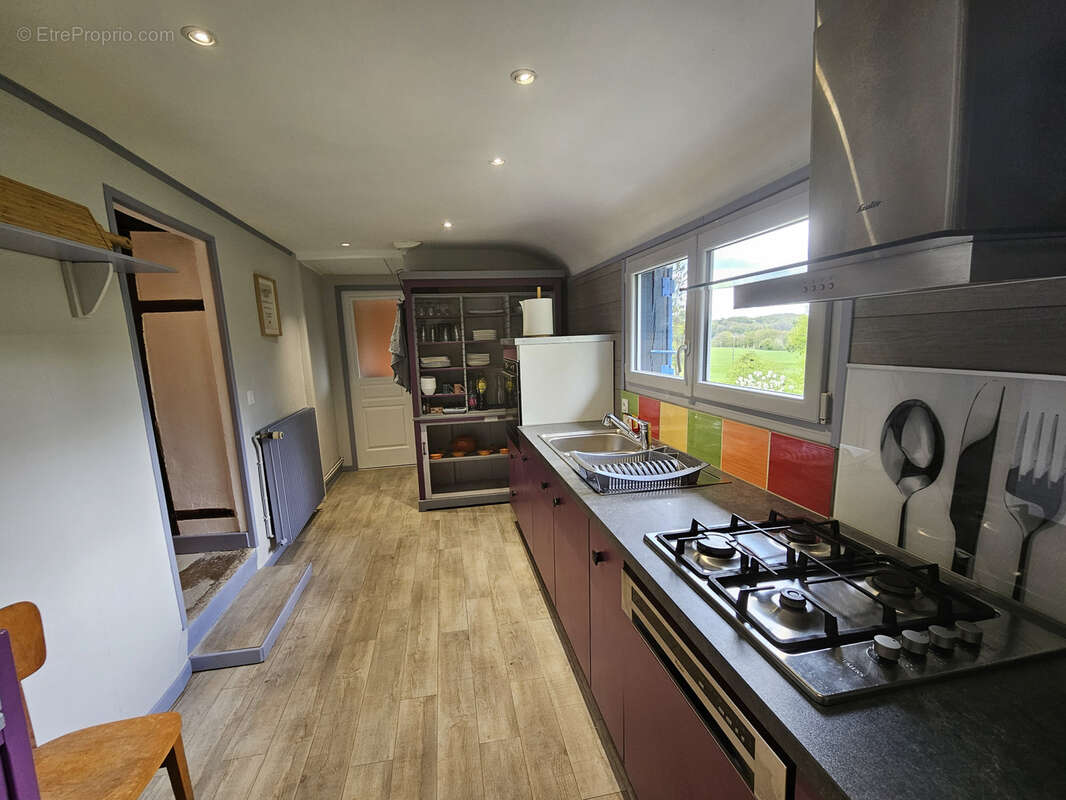 Maison à SAINT-ETIENNE-DE-FURSAC