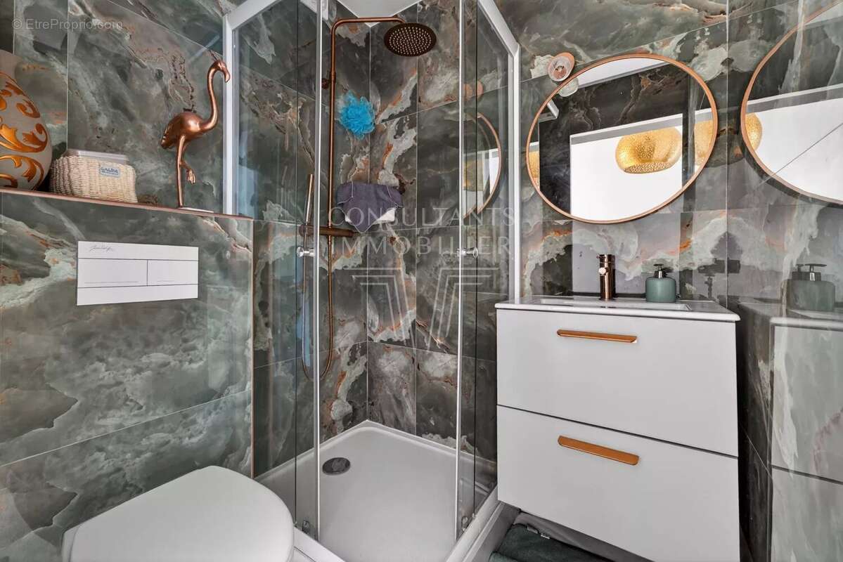 Appartement à LEVALLOIS-PERRET