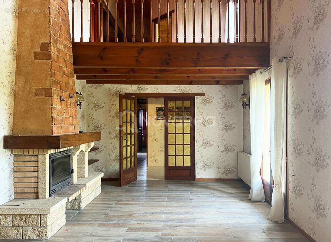 Maison à SAINT-ETIENNE-D'ORTHE