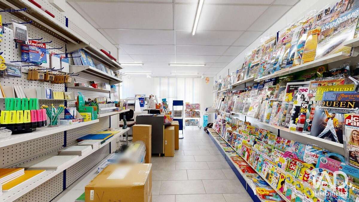 Photo 6 - Commerce à SAINT-PIERRE-MONTLIMART