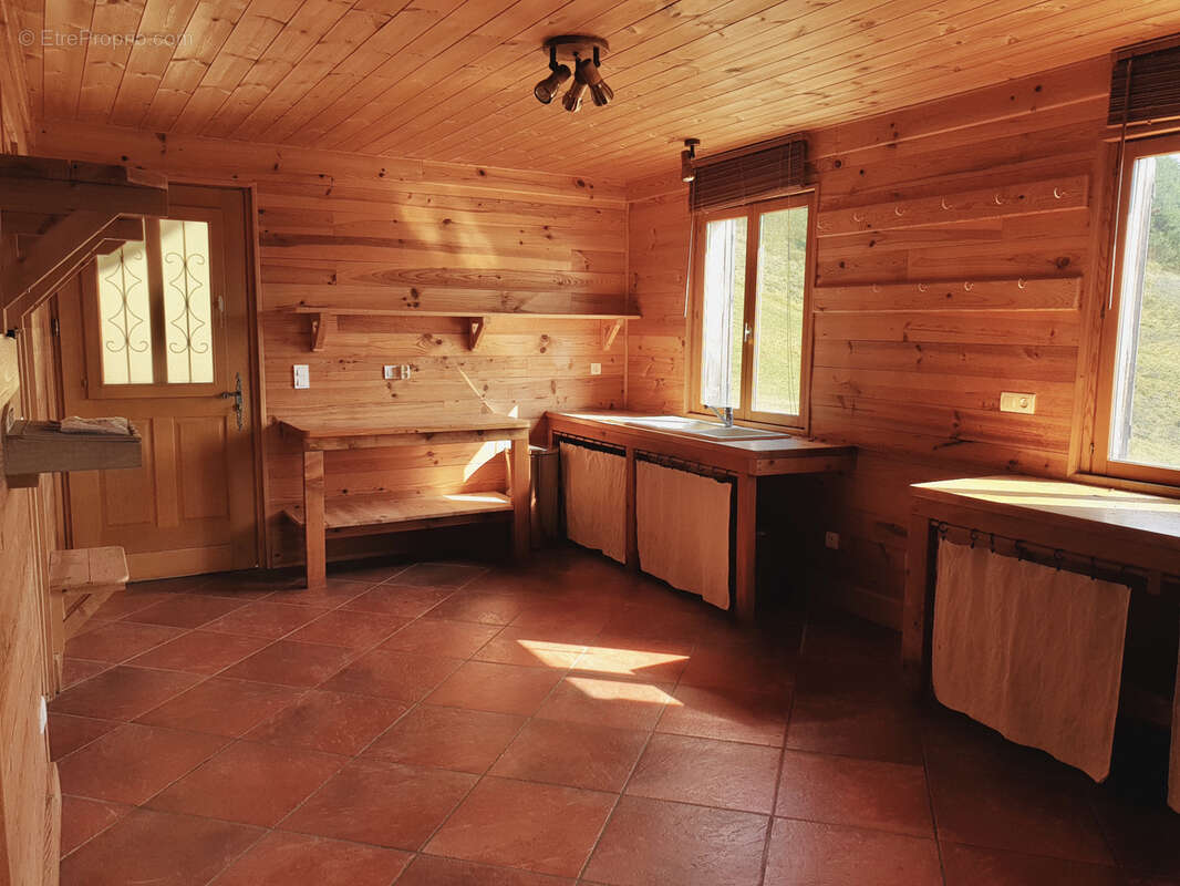 Maison à VAL-MARAVEL