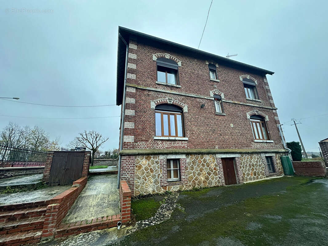 Maison à FLAVY-LE-MARTEL