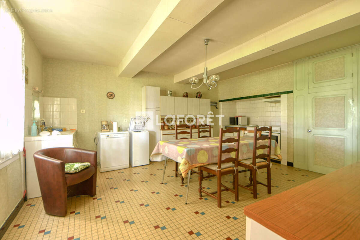 Maison à LISLE-SUR-TARN