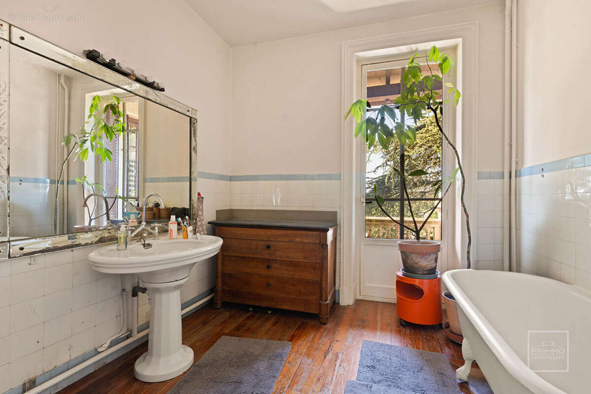 Maison à CALUIRE-ET-CUIRE