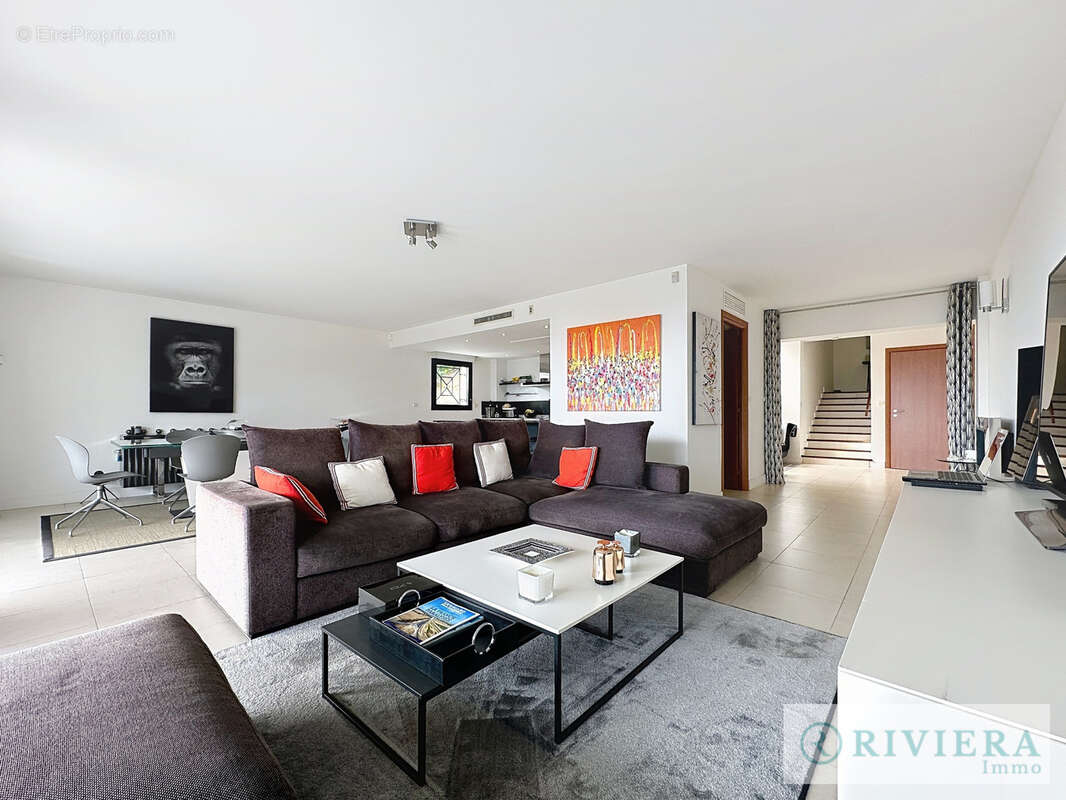 Maison à MANDELIEU-LA-NAPOULE