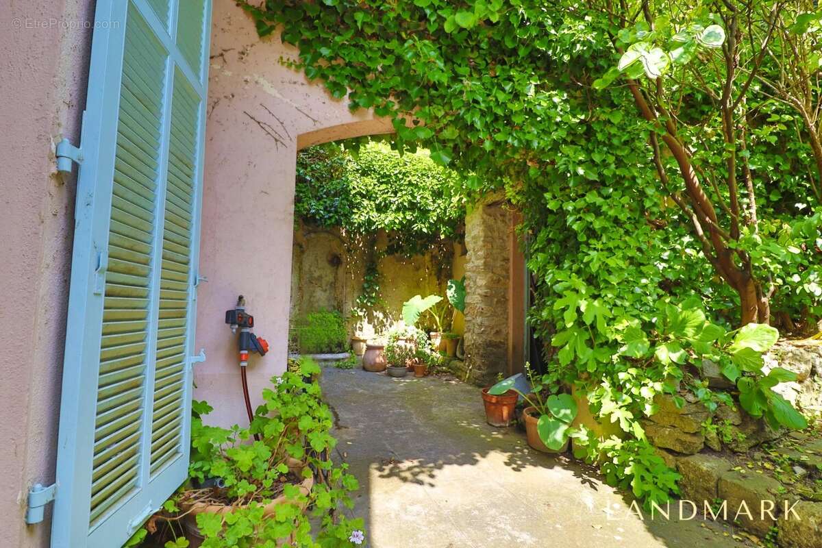 Maison à GRASSE