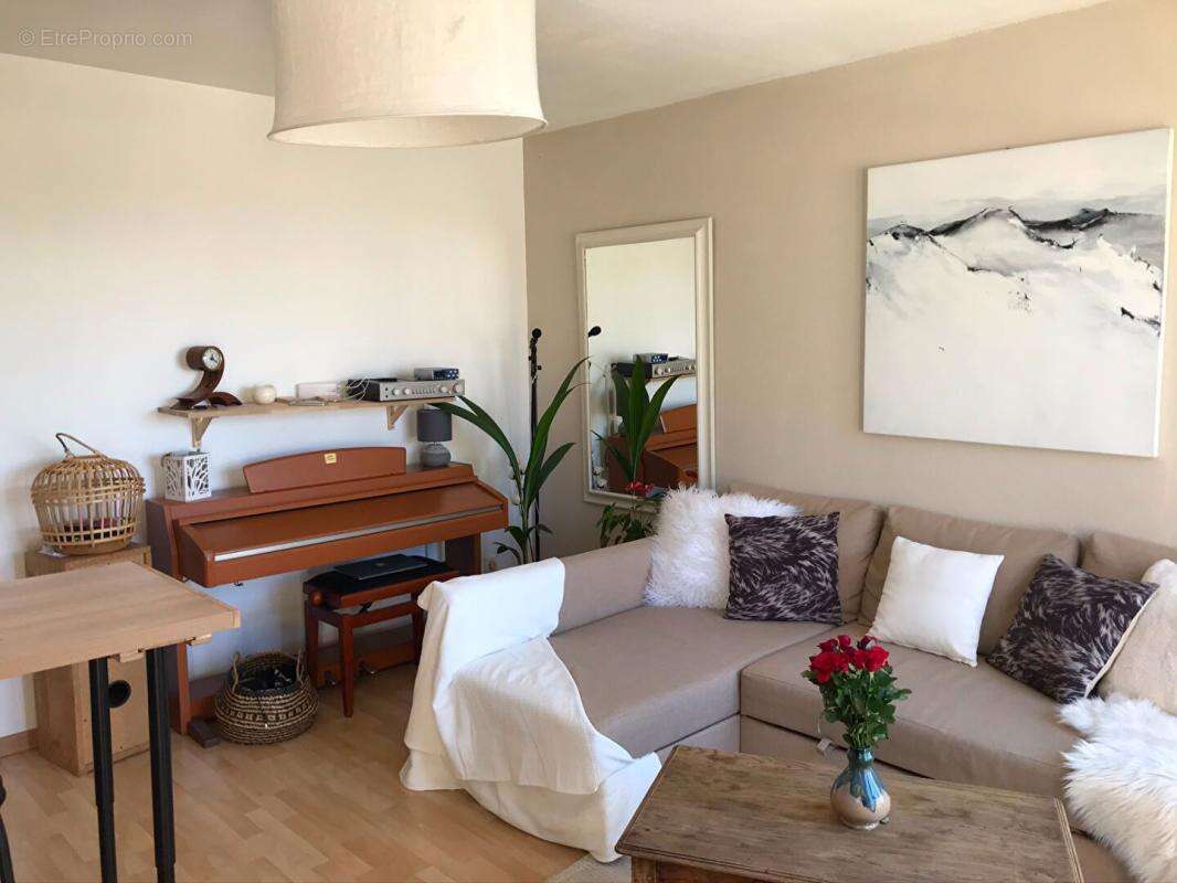Appartement Chassieu 3 pièce(s) 57.35 m2 - photo 2