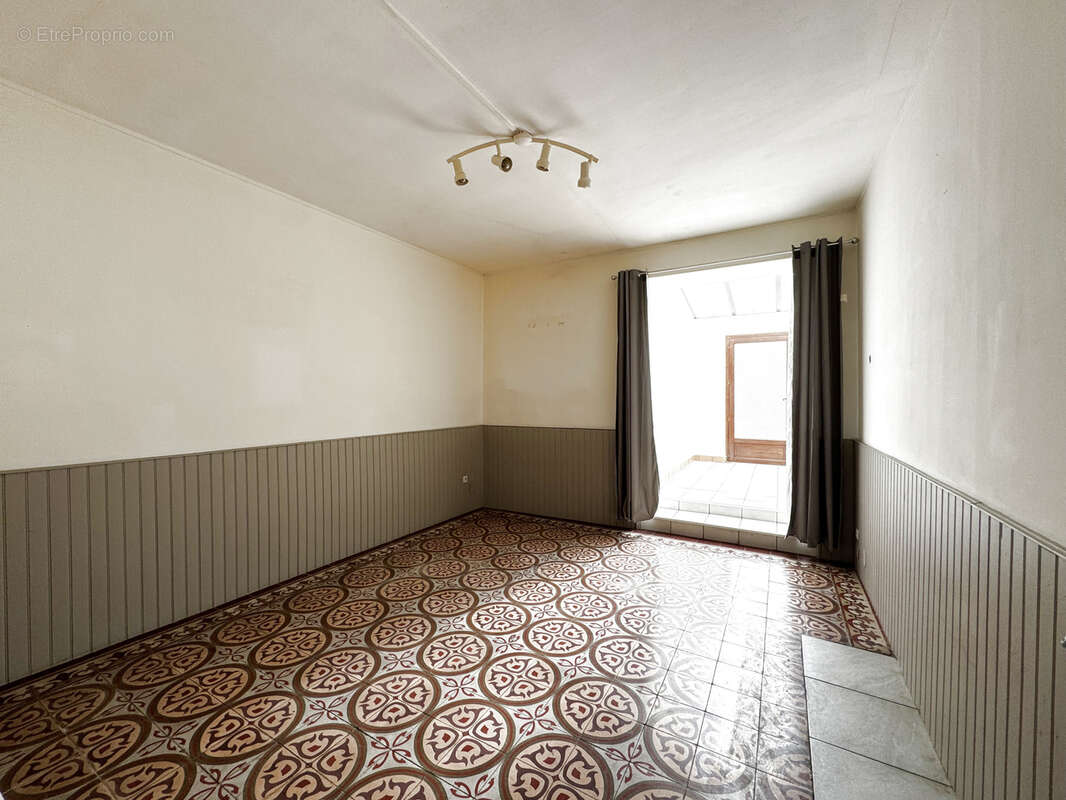 Maison de village avec terrasse et garage  à Sallèles d'Aude - photo 6