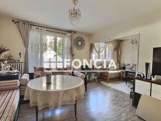 Appartement à SAINT-ETIENNE