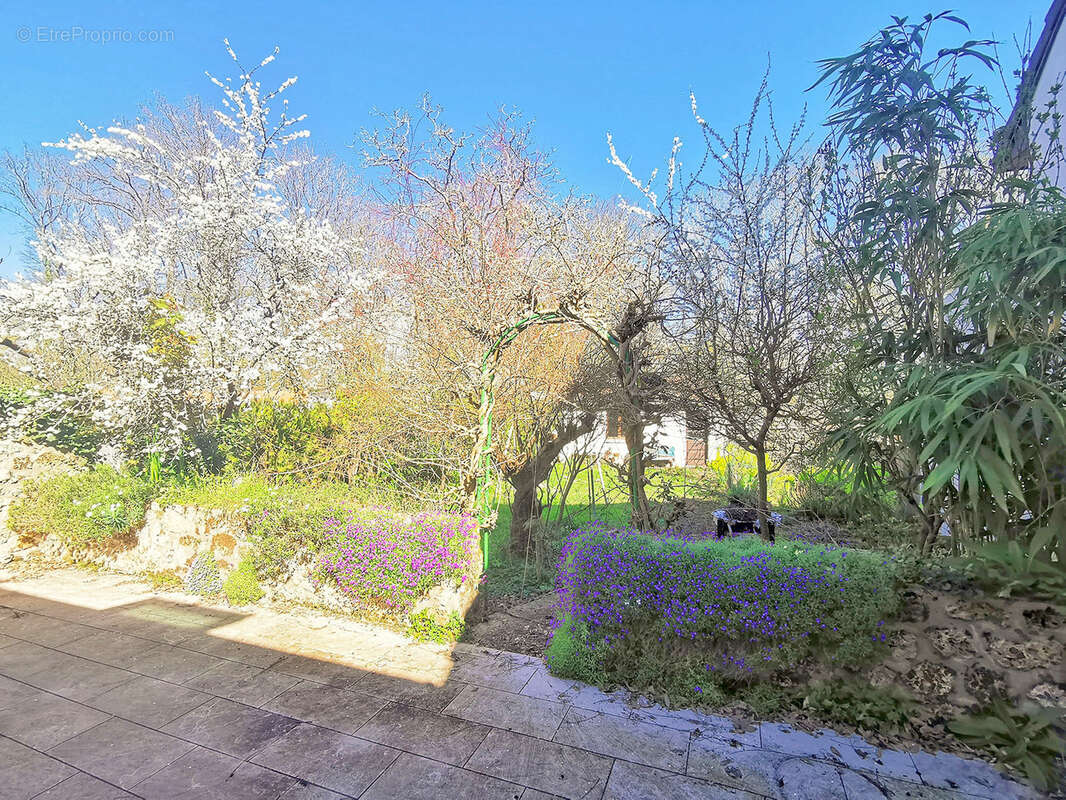 Maison à MAGNY-LES-HAMEAUX