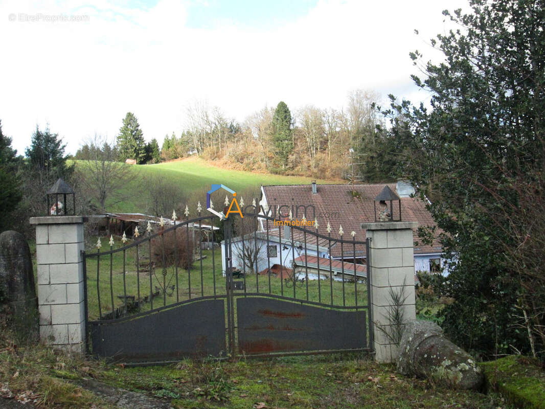 Maison à AMONT-ET-EFFRENEY