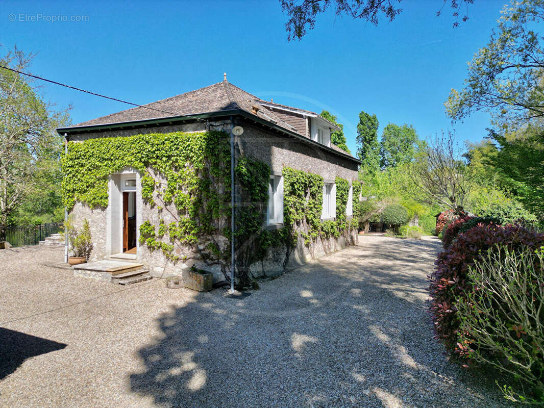Maison à GENSAC