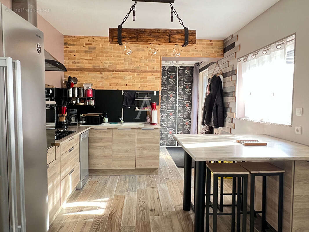 Maison à MOUZEUIL-SAINT-MARTIN