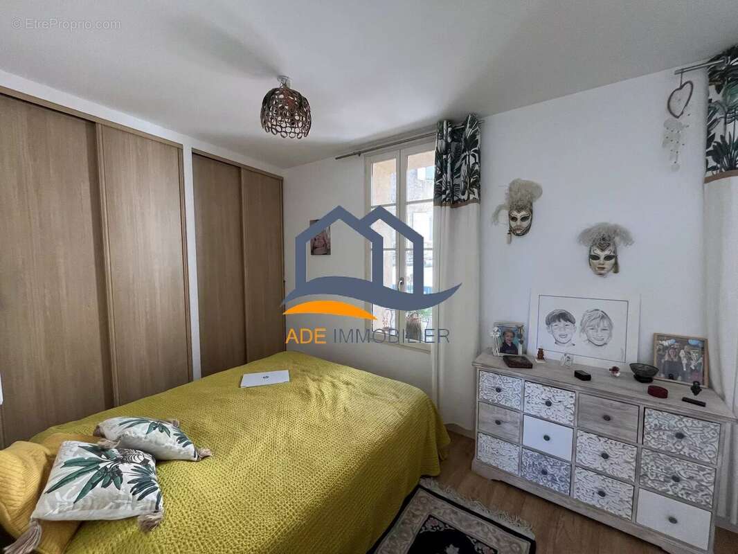 Appartement à EGUILLES