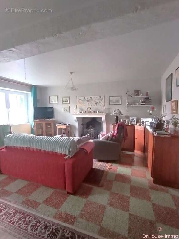Maison 86 m² à Oulches  - photo 3