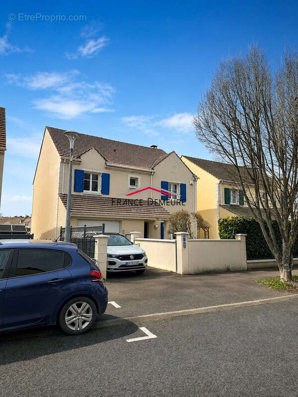 Maison à LE PLESSIS-BOUCHARD