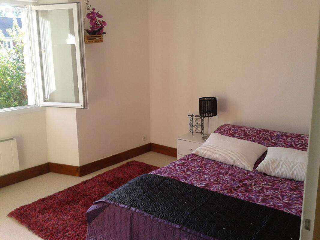 Maison à SAINT-OUEN-DES-TOITS