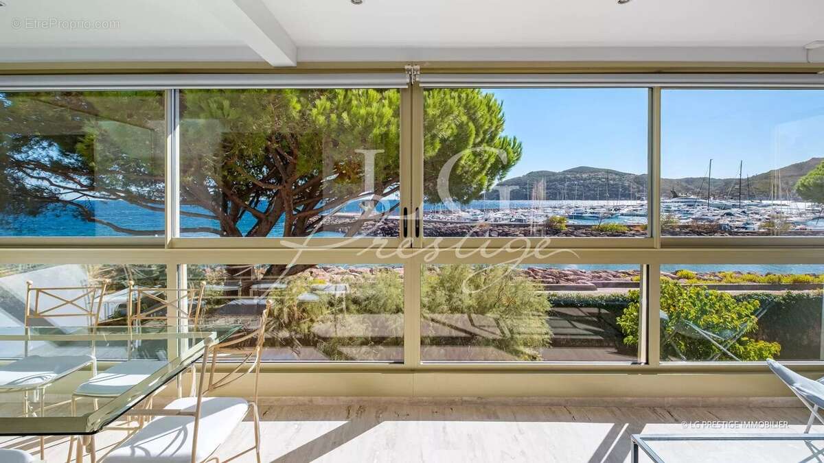 Appartement à MANDELIEU-LA-NAPOULE