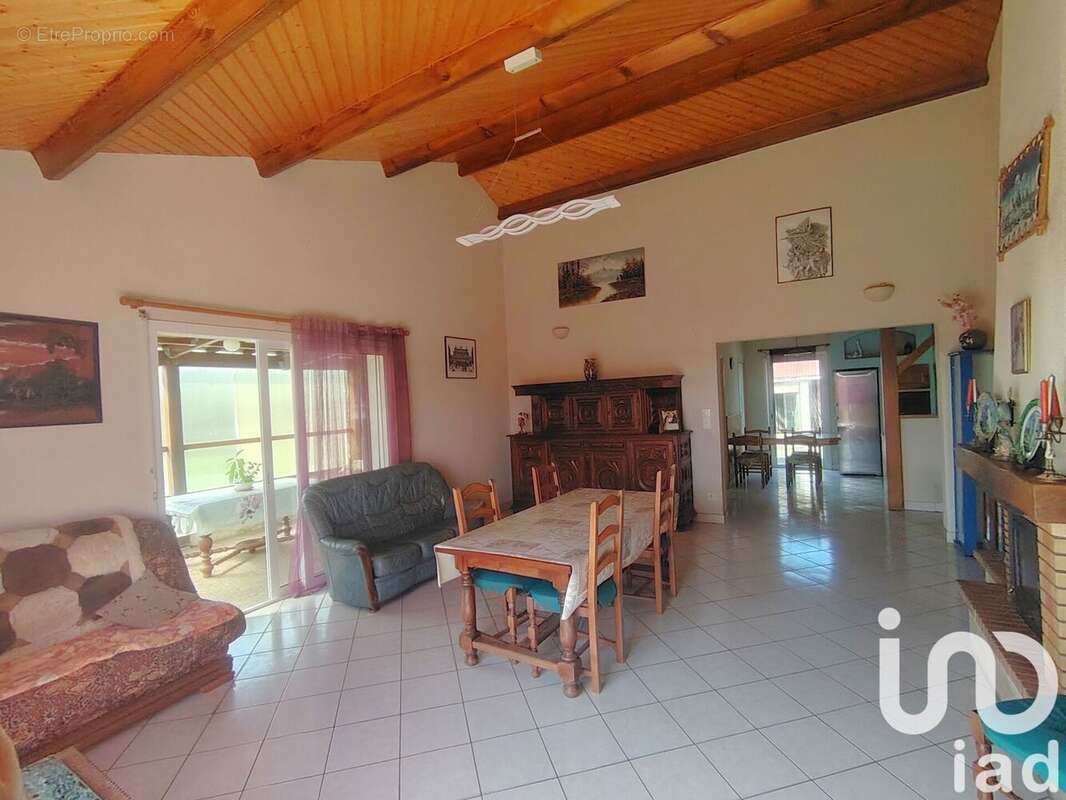 Photo 3 - Maison à VIEILLEVIGNE