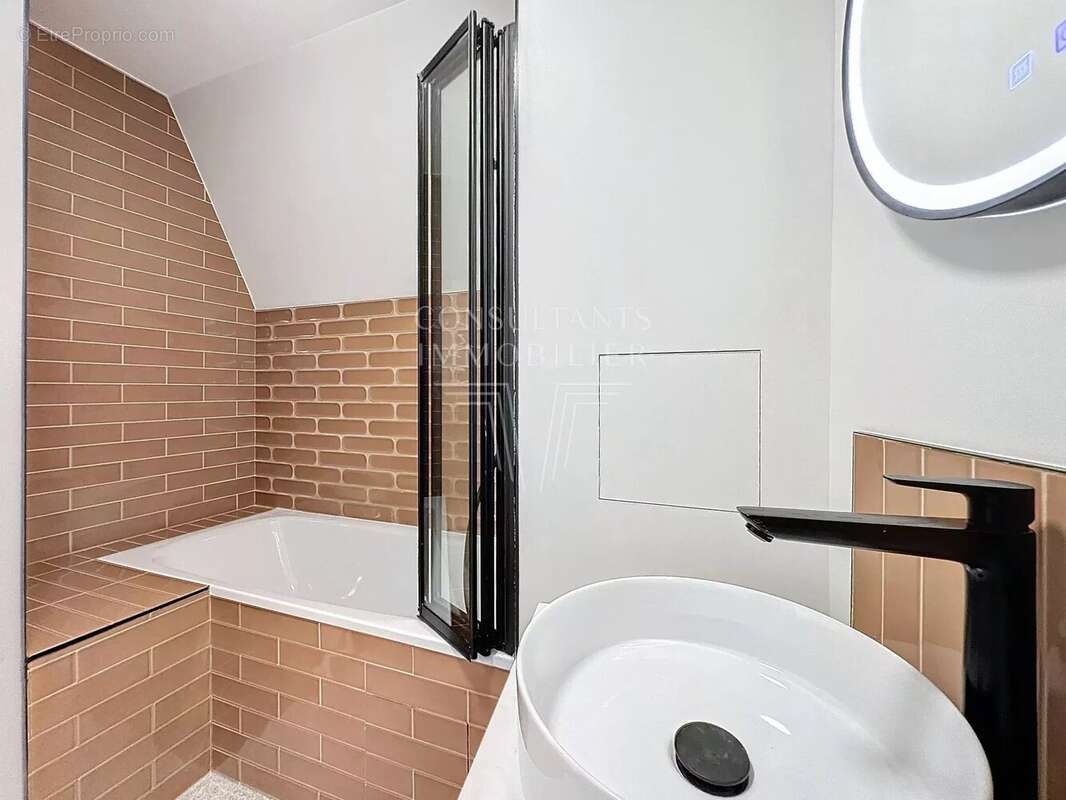 Appartement à PARIS-7E