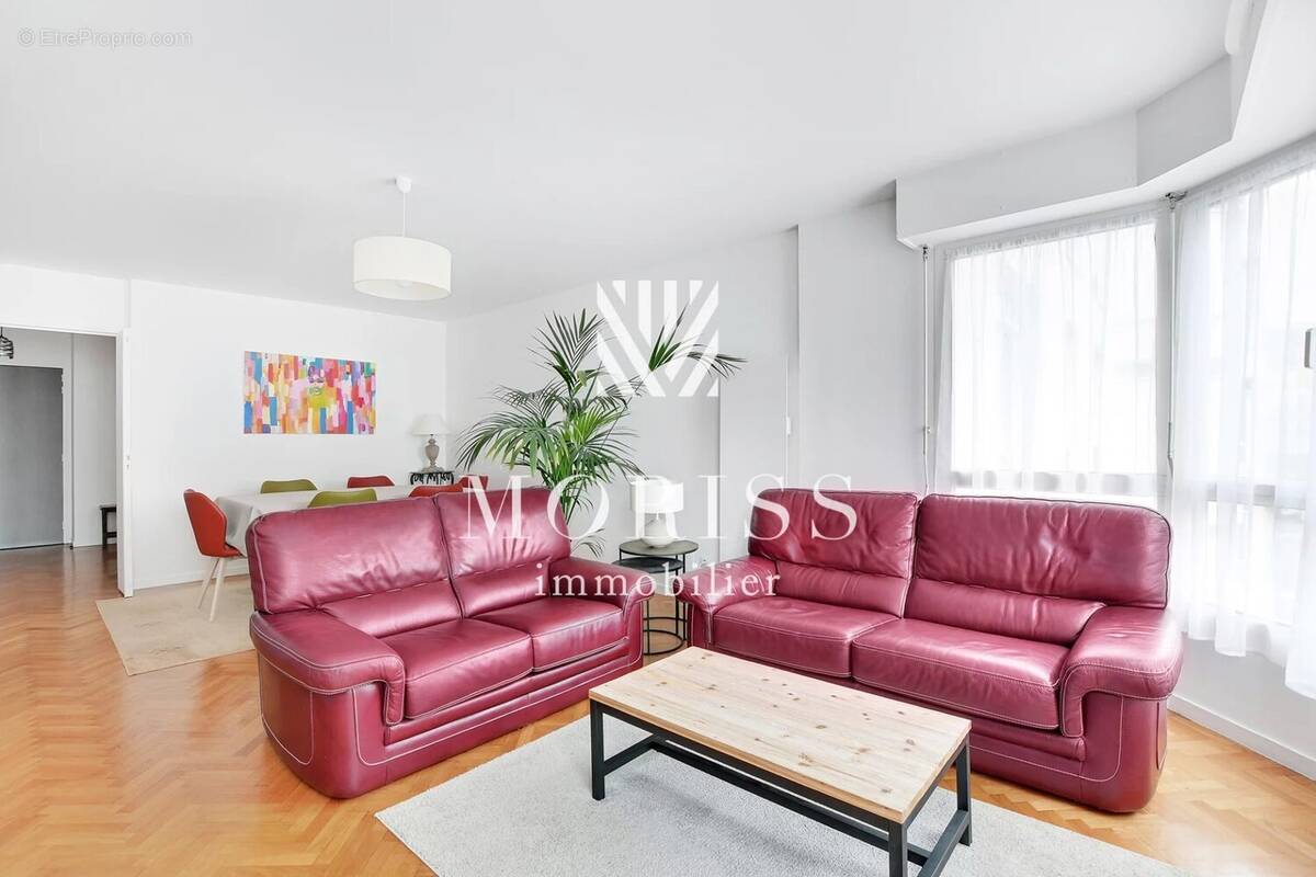 Appartement à PARIS-2E