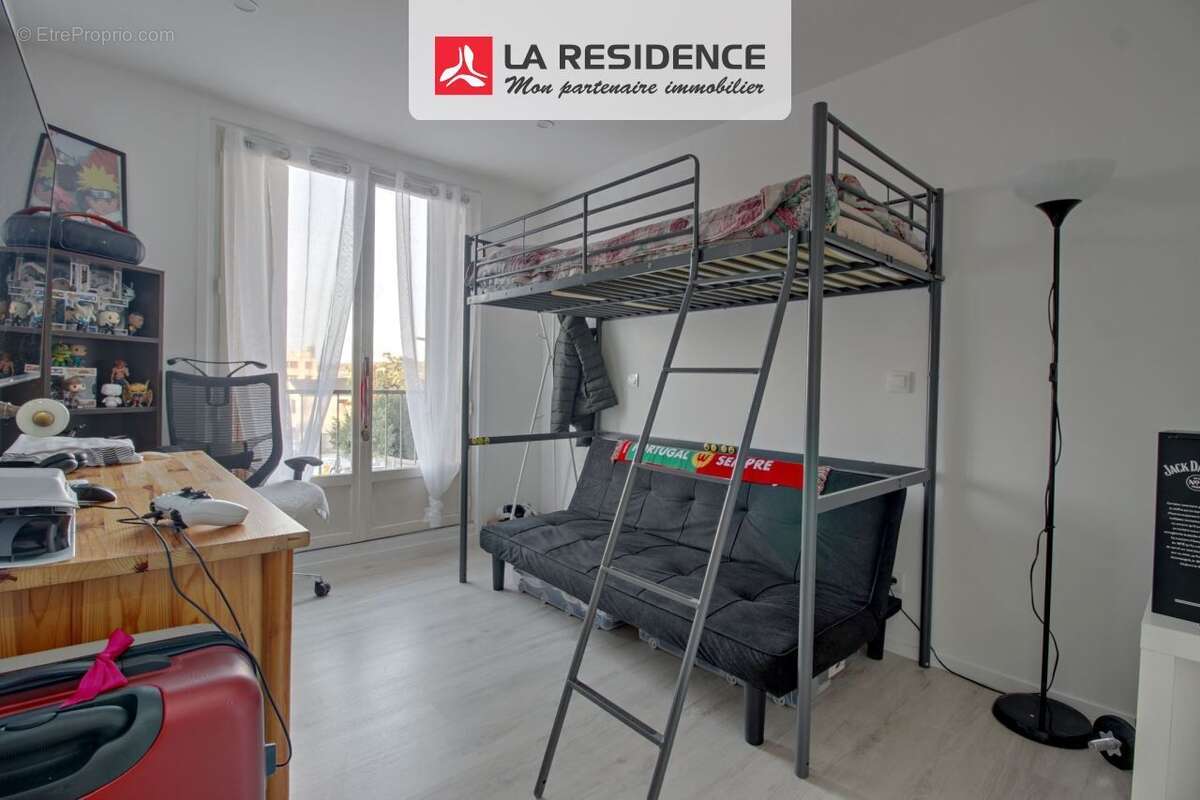 Appartement à SARTROUVILLE