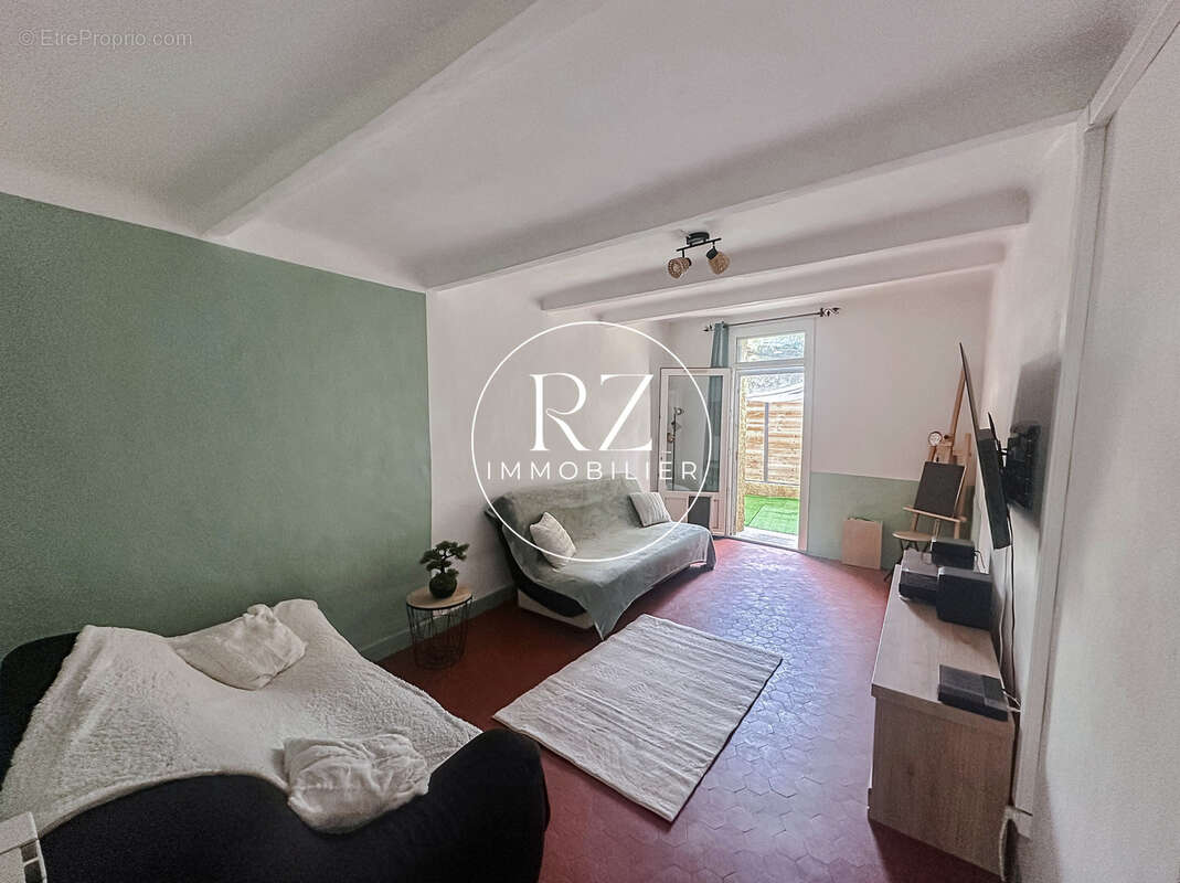 Maison à SAINT-ZACHARIE