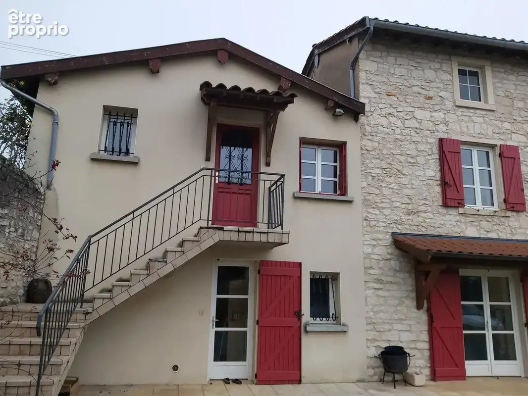 Maison 5 pièces 212 m² à vendre à Lucenay (69480) - photo 3